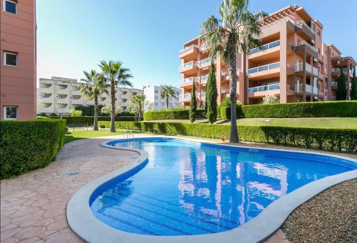 Beach & Sea Apt, Fast Wifi, Airco, Private Parking And Pool Portimão Dış mekan fotoğraf